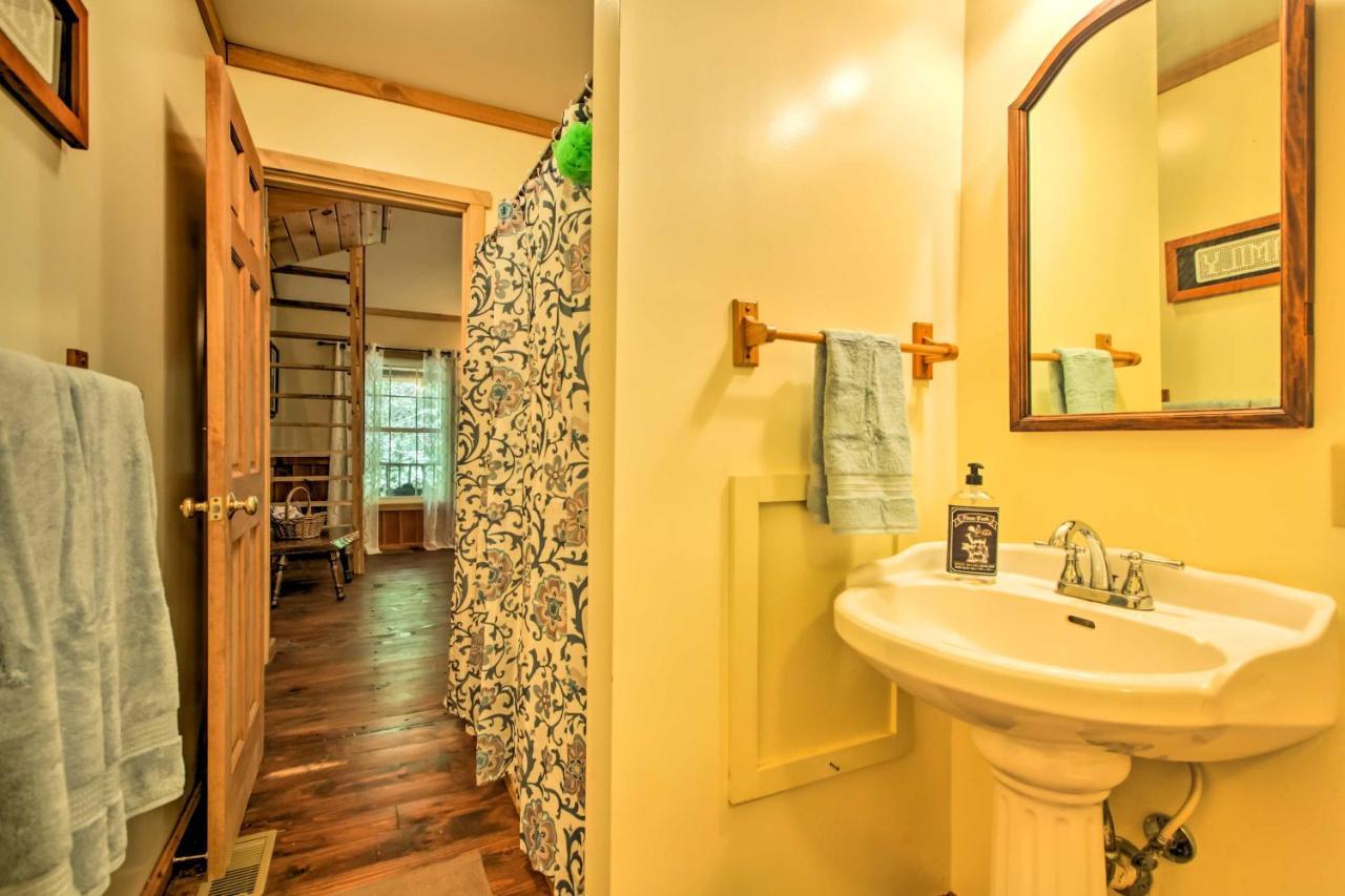 Clearwater Cabin On 10 Acres With Trout Stream! Monterey 外观 照片